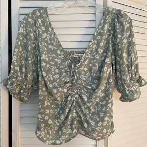 Green and white floral blouse Abercrombie Size Small